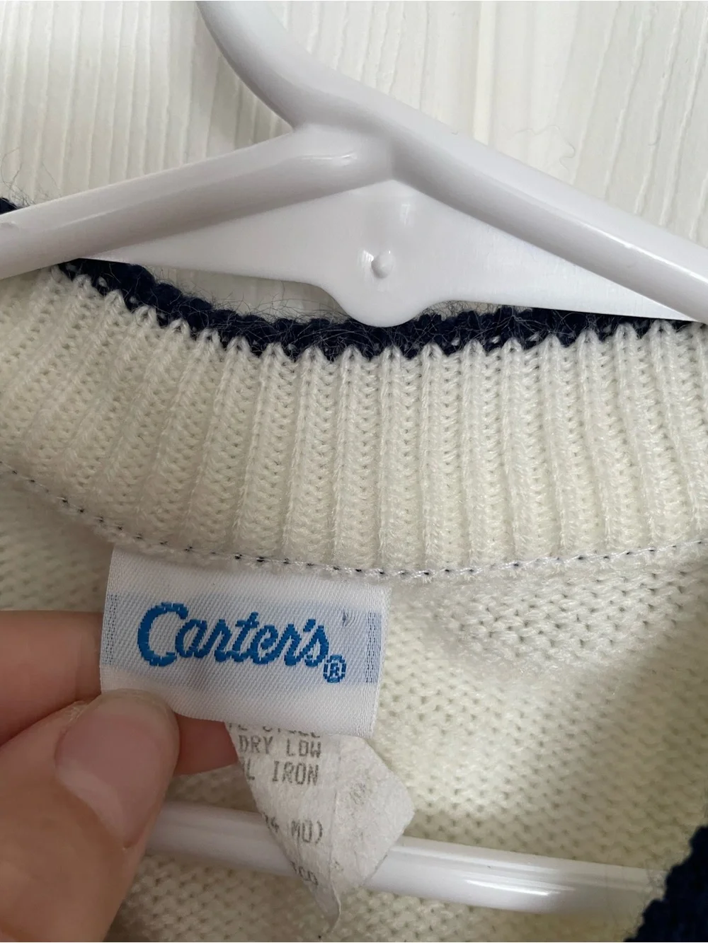 Vintage Carters size 18-24 months Classic Cable-Knit V-Neck Cardigan Sweater